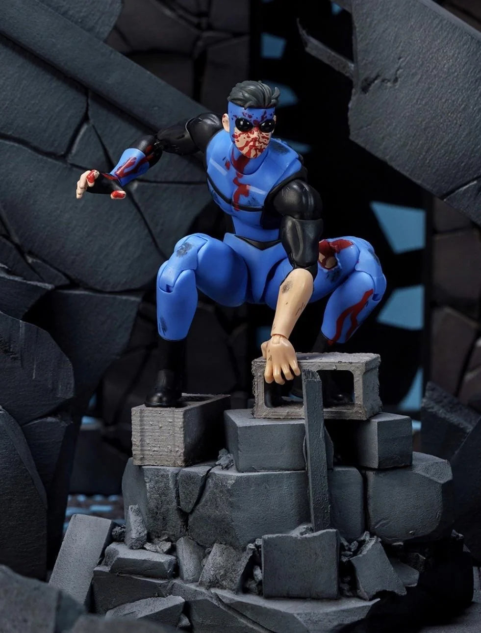 Invincible 1/12 Scale Action Figure Battle Damaged